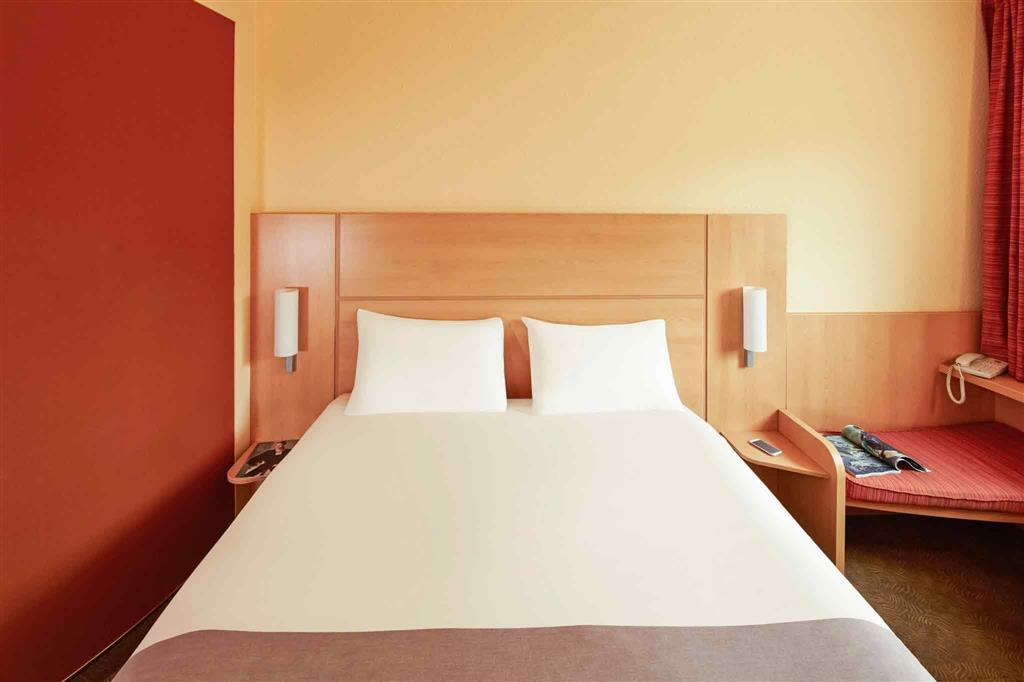 Ibis London Thurrock M25 Grays Buitenkant foto